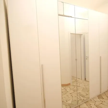 Apartament Sky House Carrara *