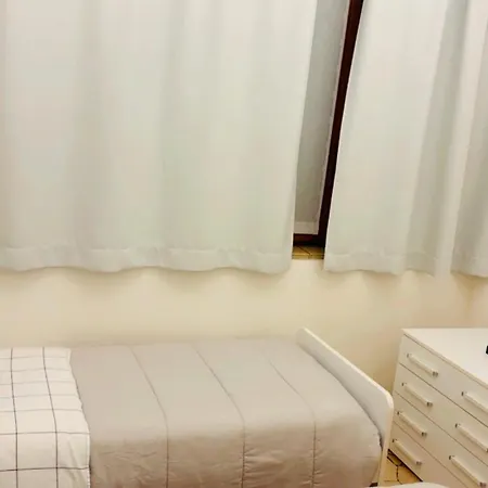 アパート Sky House Carrara