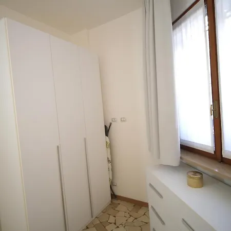 Sky House Carrara アパート ベルガモ